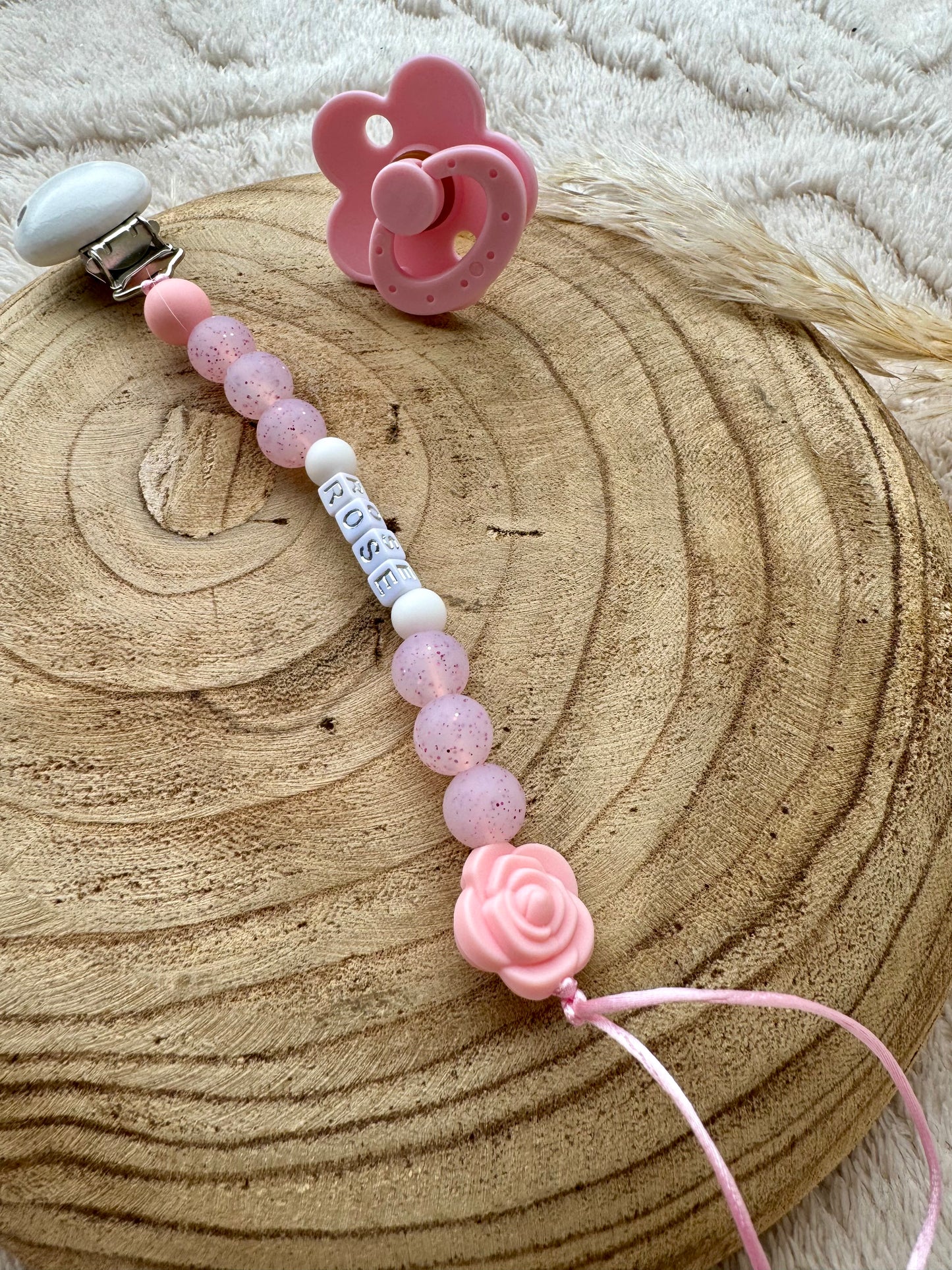 Attache tétine "Princesse Aurore"