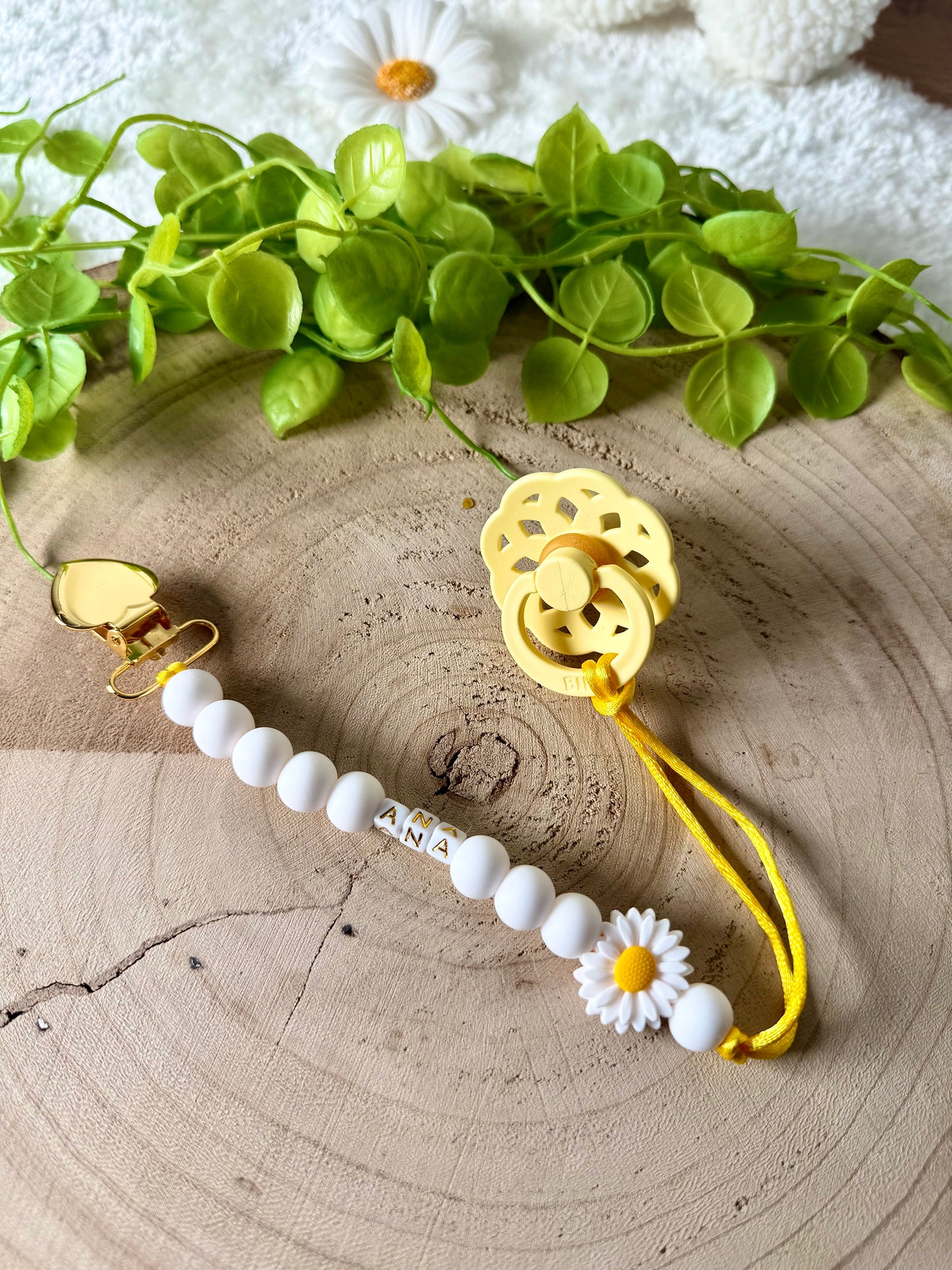 Attache tétine "Soleil blanc"