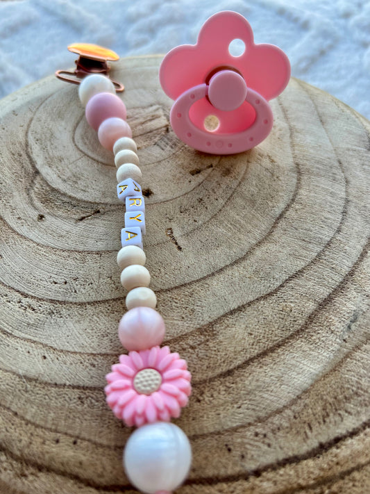 Attache tétine "Arya❁"
